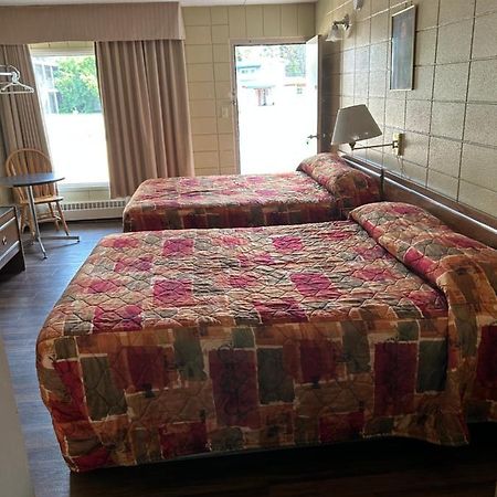 Goodknight Inn Lloydminster Ngoại thất bức ảnh