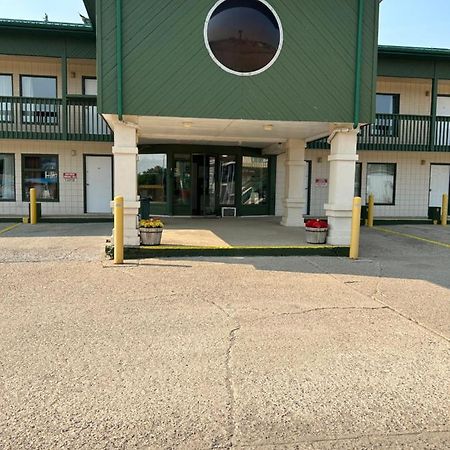 Goodknight Inn Lloydminster Ngoại thất bức ảnh